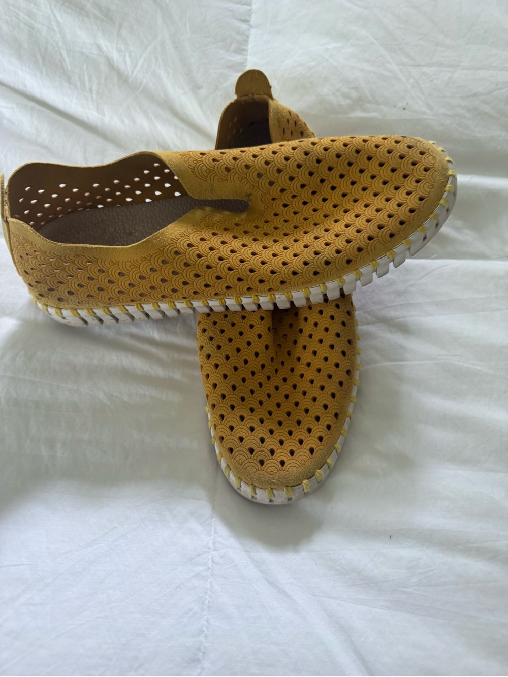 Ilse Jacobsen Golden Rod Slip-On Sneakers